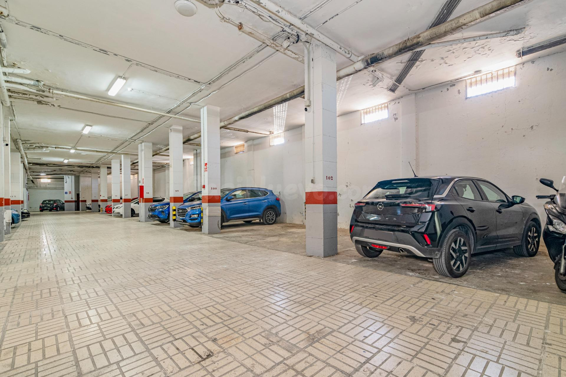 Piso en Ctra. Málaga en última planta con garaje y trastero - foto 37