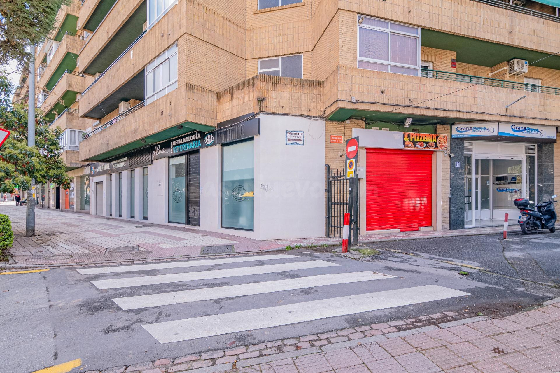 Piso en Ctra. Málaga en última planta con garaje y trastero - foto 42