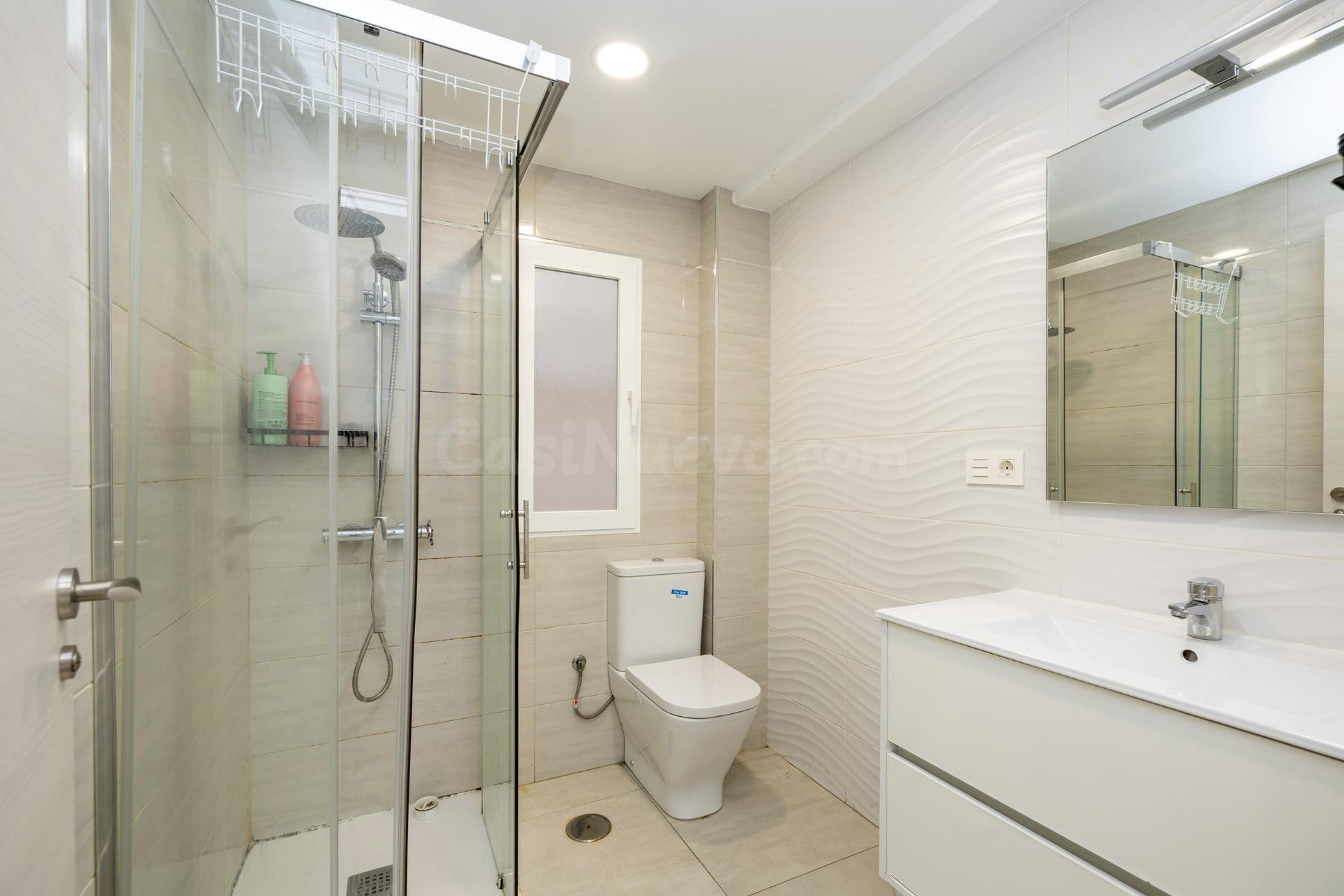 Acogedor Apartamento Reformado en el Corazón de Zaidín, Gran - foto 16