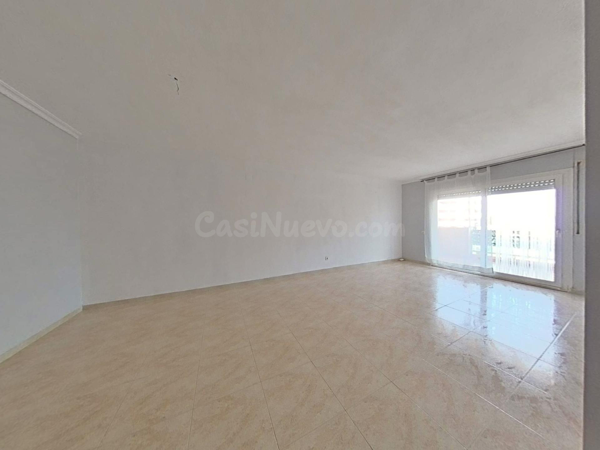 Amplio piso en el centro de Salou con piscina y vistas - foto 6