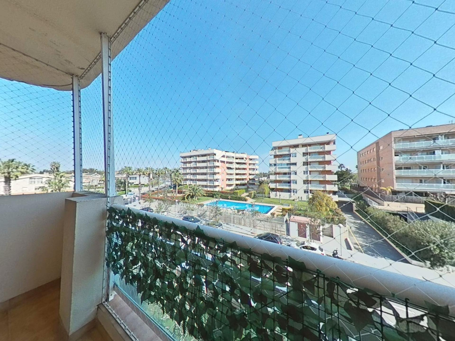 Amplio piso en el centro de Salou con piscina y vistas - foto 17