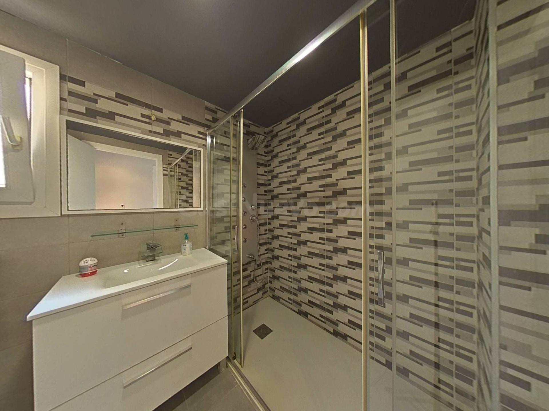 Amplio piso en el centro de Salou con piscina y vistas - foto 28