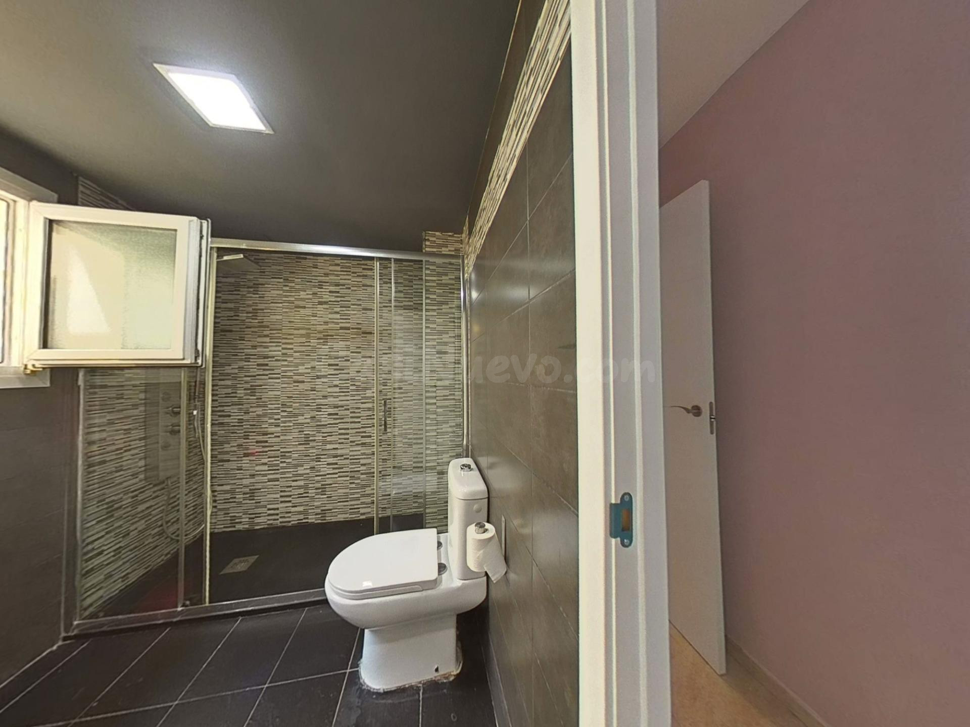 Amplio piso en el centro de Salou con piscina y vistas - foto 39