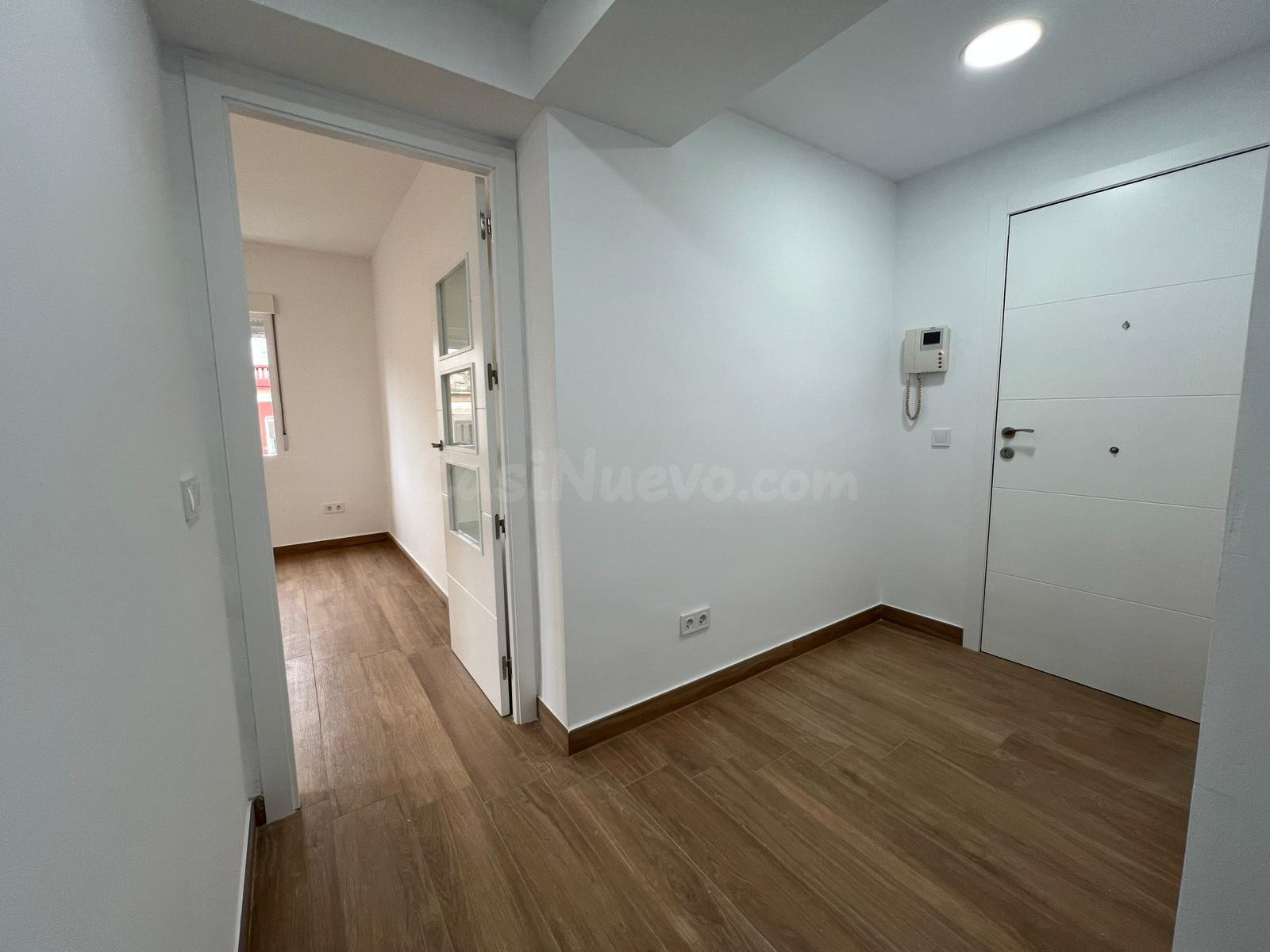 Piso reformado a estrenar con ascensor en Avenida Medina Aza - foto 29