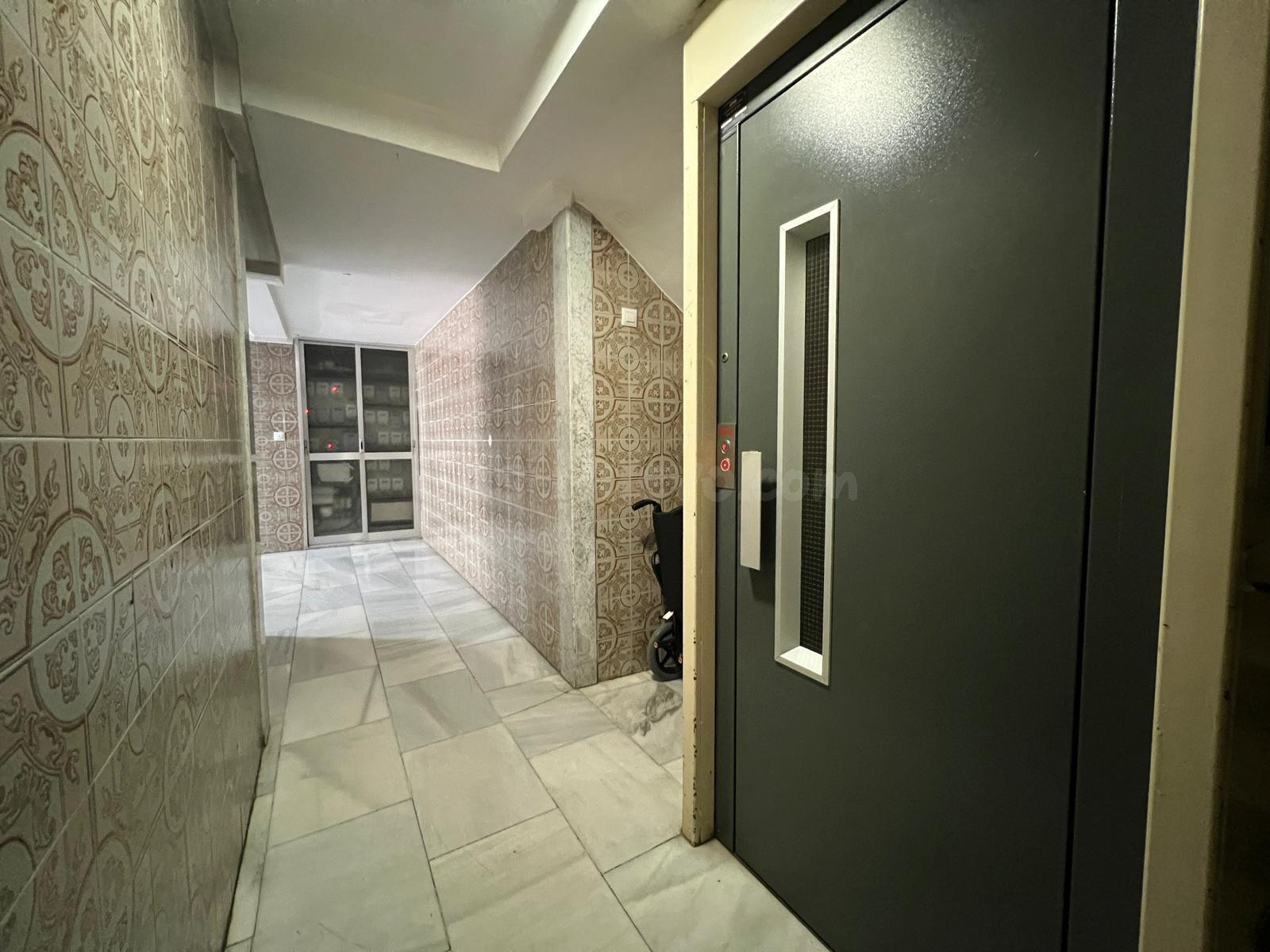 ¡Vivienda reformada con ascensor y terraza en La Viñuela! - foto 32