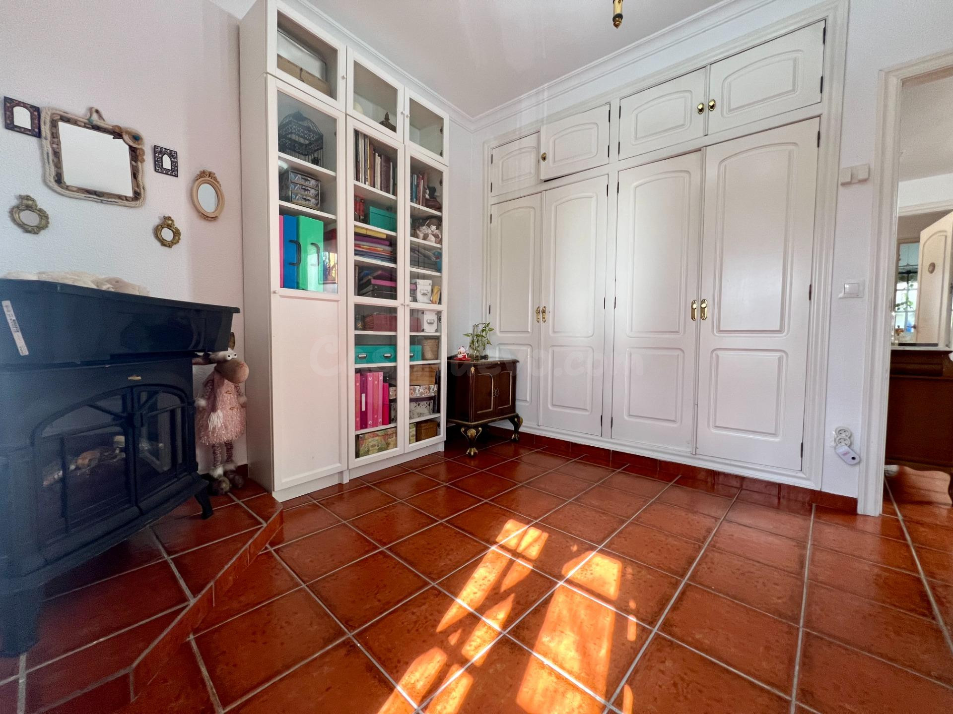 E. Amplia casa adosada totalmente reformada en Santa Cruz - foto 9