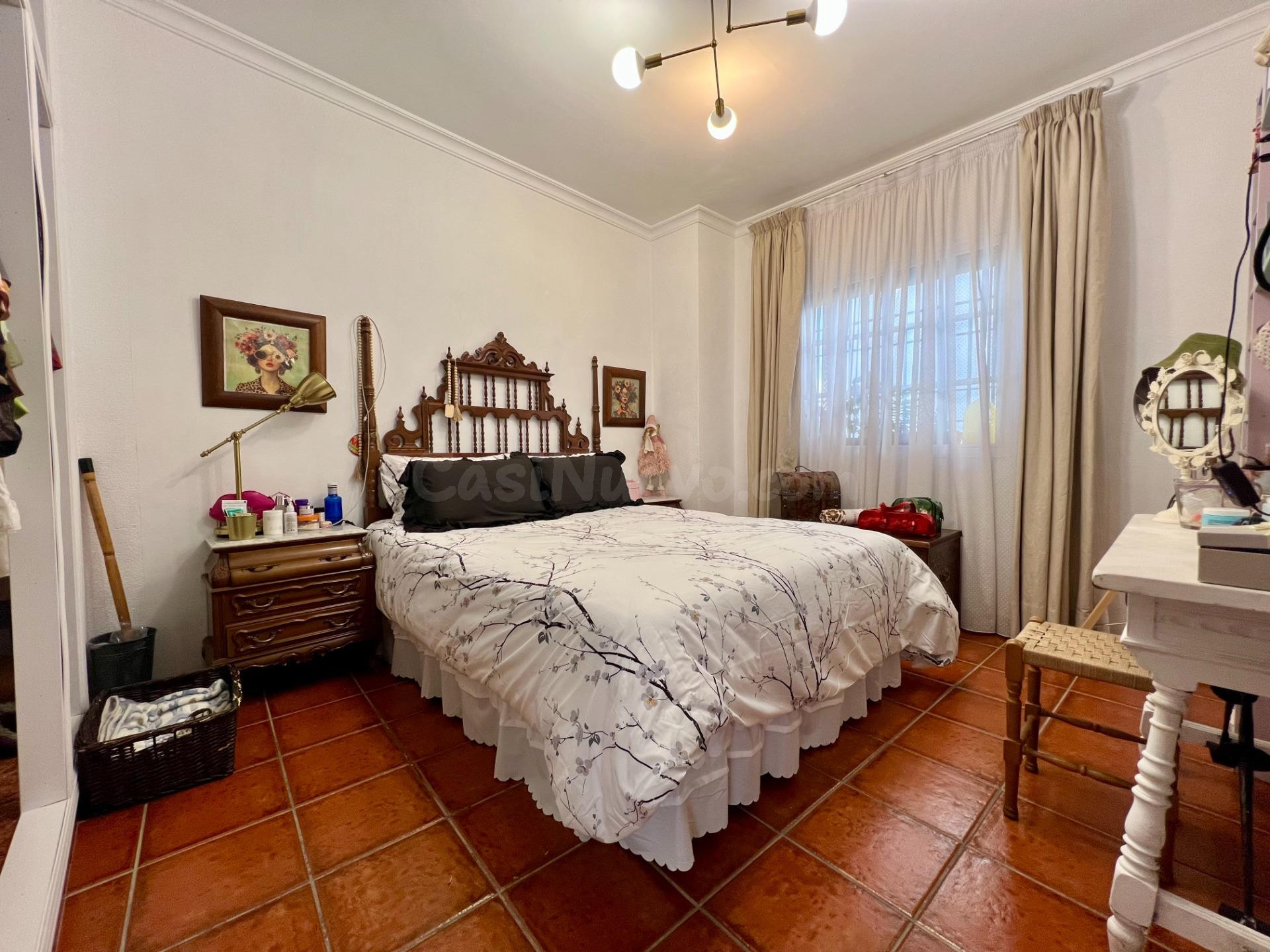 E. Amplia casa adosada totalmente reformada en Santa Cruz - foto 32