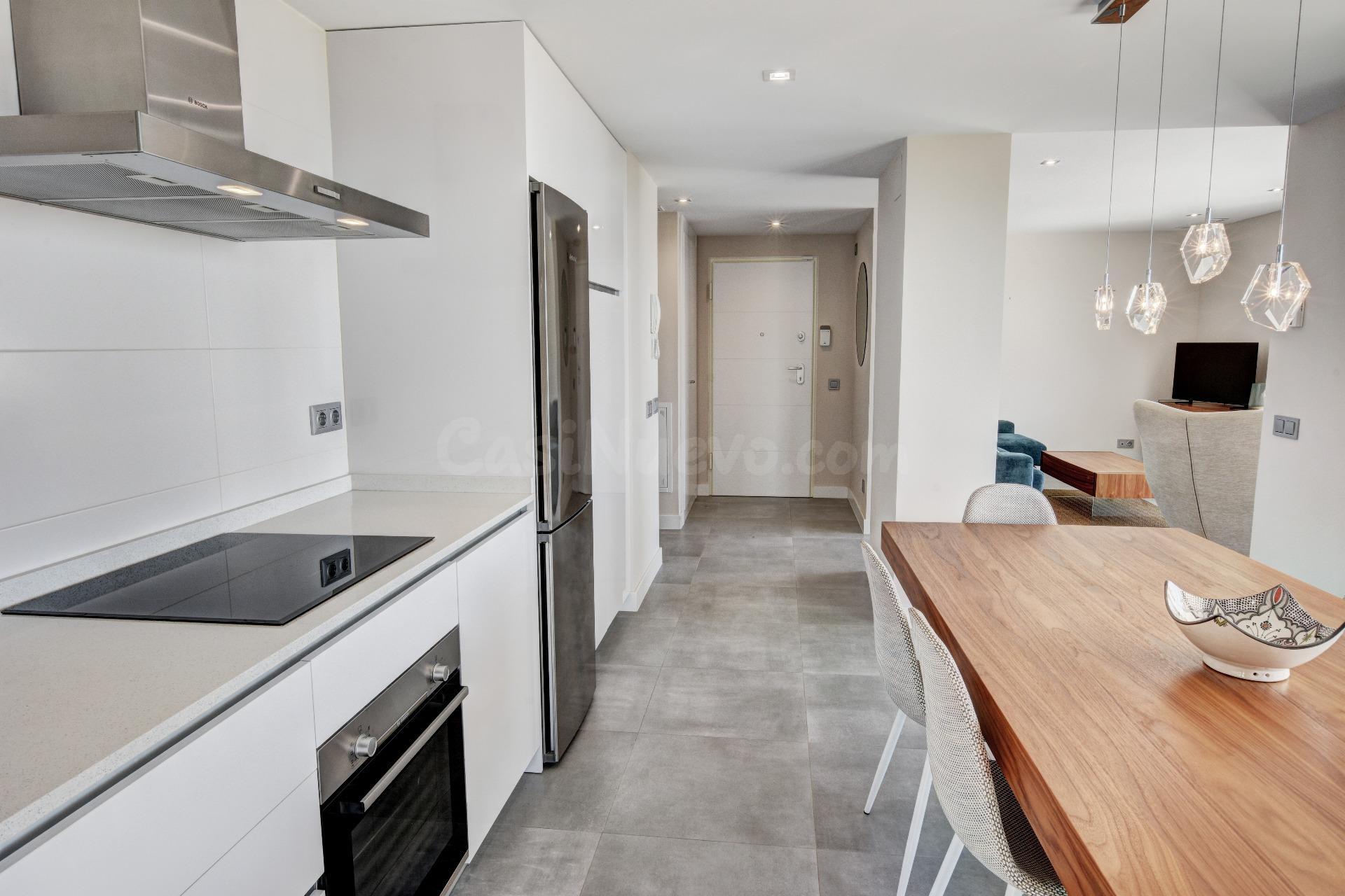 Atico Moderno de Esquina con Vistas Panoramicas al Mar y cen - foto 9