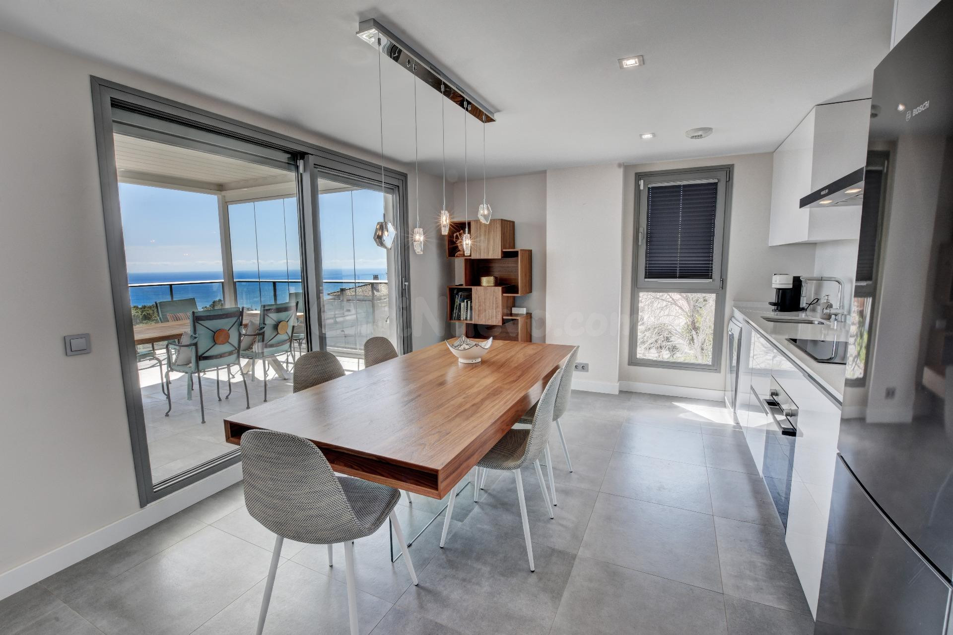 Atico Moderno de Esquina con Vistas Panoramicas al Mar y cen - foto 12