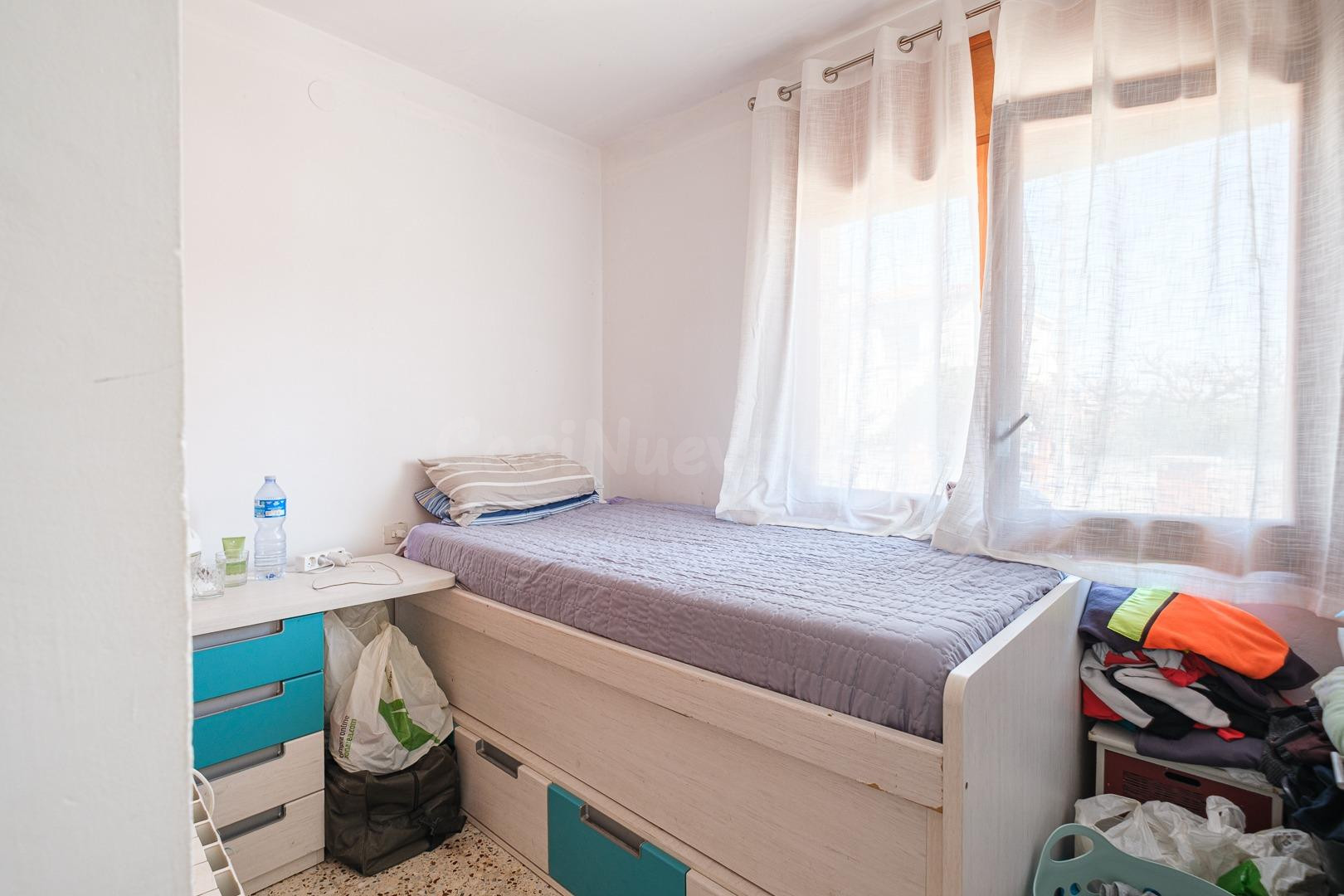 AMPLIA Y LUMINOSA CASA EN UNA SOLA PLANTA, CON PISCINA, GARA - foto 7