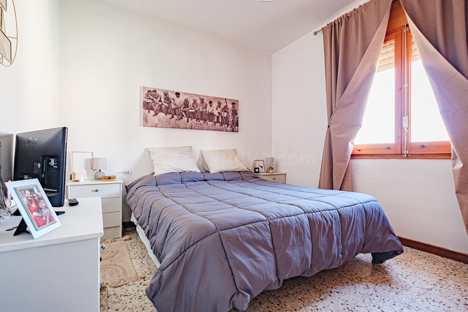 AMPLIA Y LUMINOSA CASA EN UNA SOLA PLANTA, CON PISCINA, GARA - foto 10