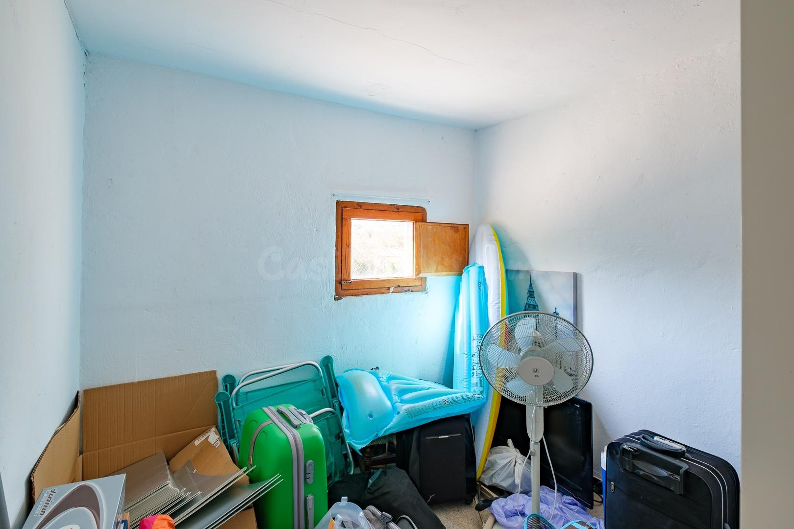 AMPLIA Y LUMINOSA CASA EN UNA SOLA PLANTA, CON PISCINA, GARA - foto 28