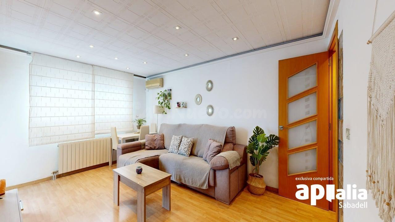 PISO EN BADIA DE 3HAB CON ASCENSOR Y BALCÓN!!! - foto 2