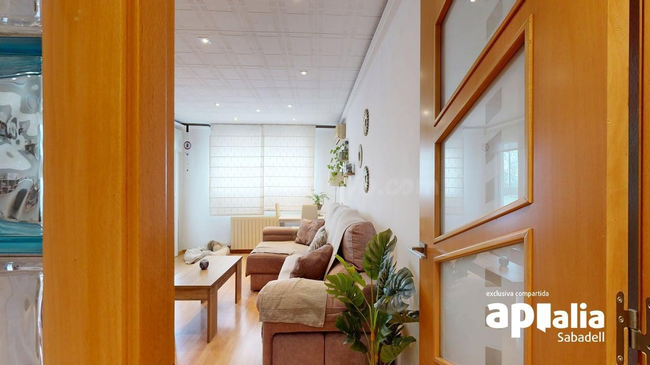 PISO EN BADIA DE 3HAB CON ASCENSOR Y BALCÓN!!! - foto 9