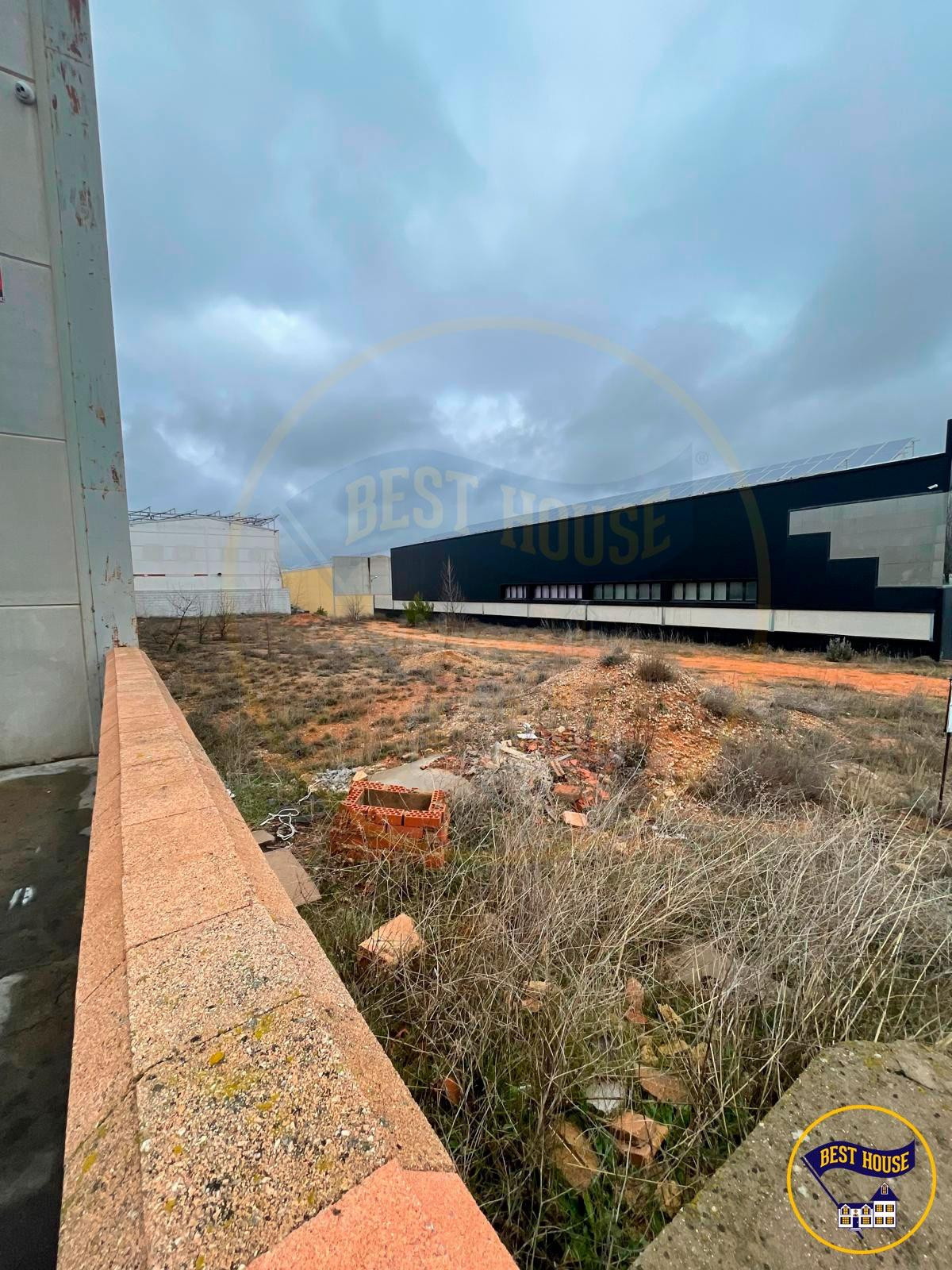 VENTA DE PARCELA EN POLIGONO SEPES