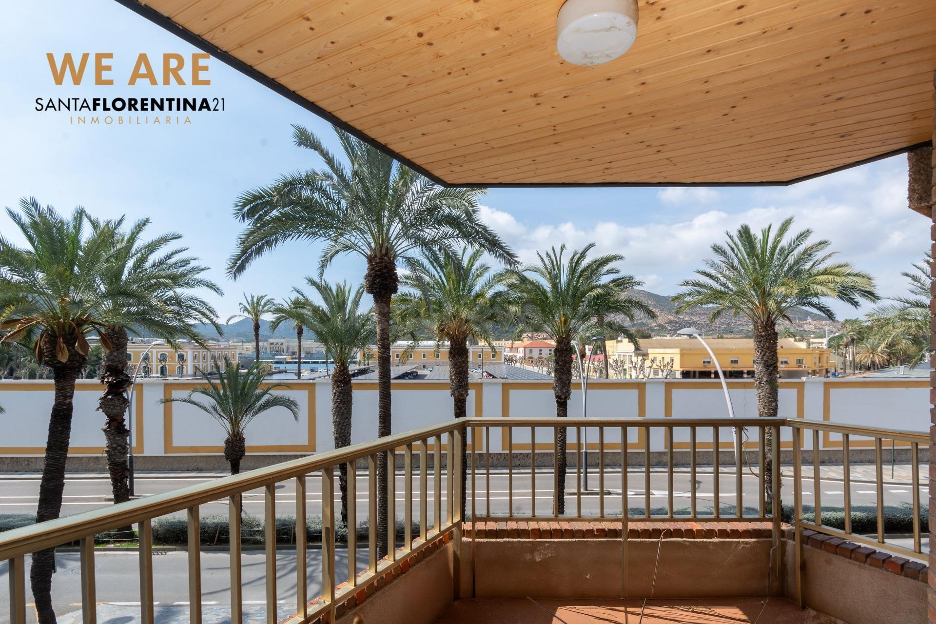 ESPECTACULAR VIVIENDA EN PLENO CENTRO DE CARTAGENA CON VISTA