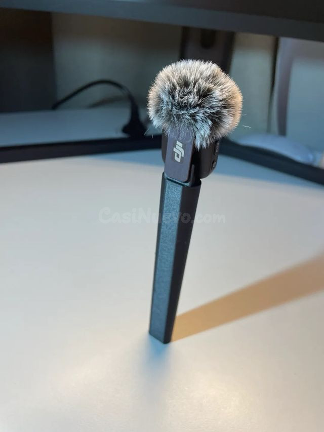 Mango Micrófono DJI con Click  ¡Sujeción Sencilla y Segura!