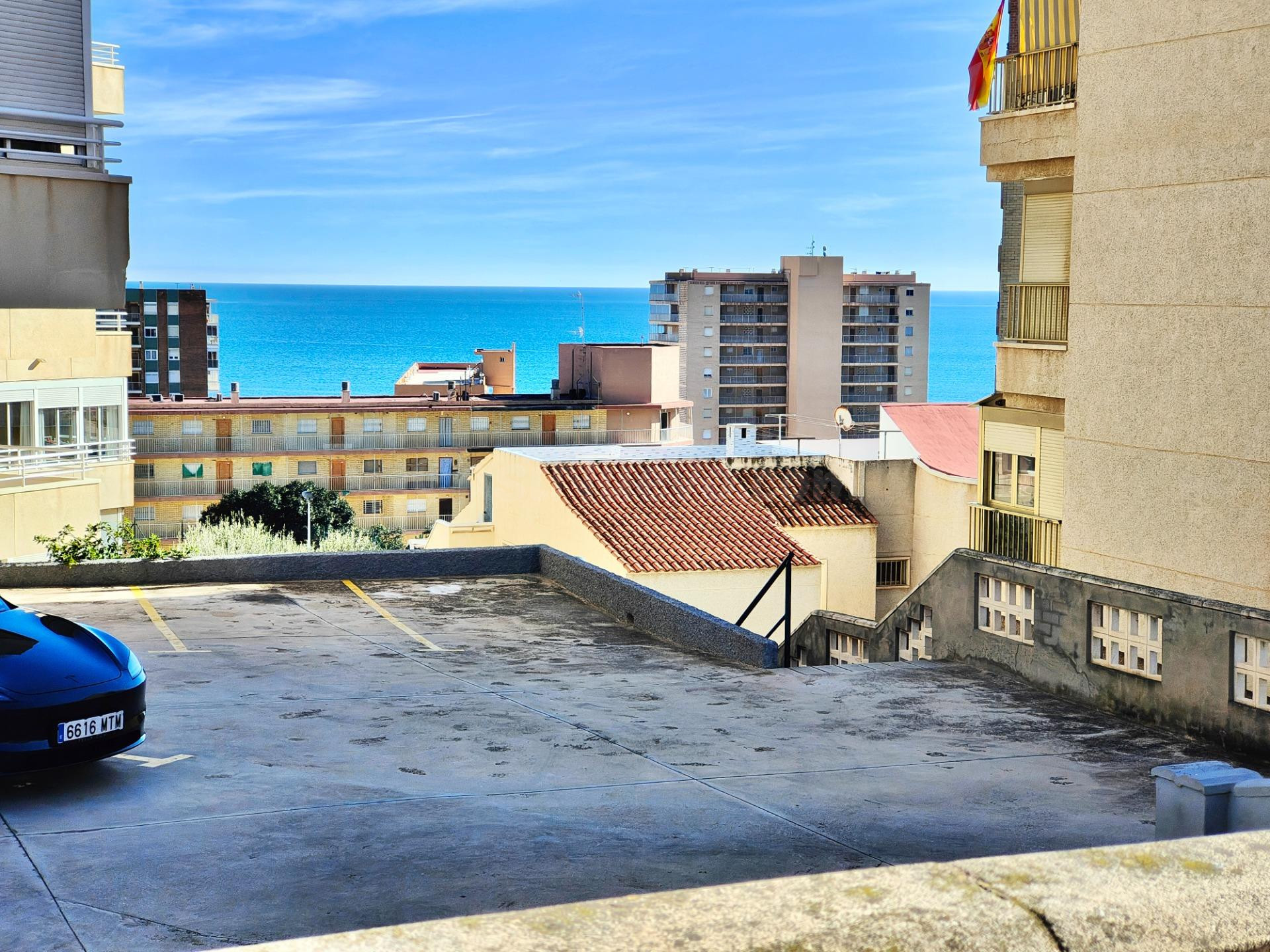 AMPLIO APARTAMENTO MUY LUMINOSO Y HERMOSAS VISTAS AL MAR - foto 4