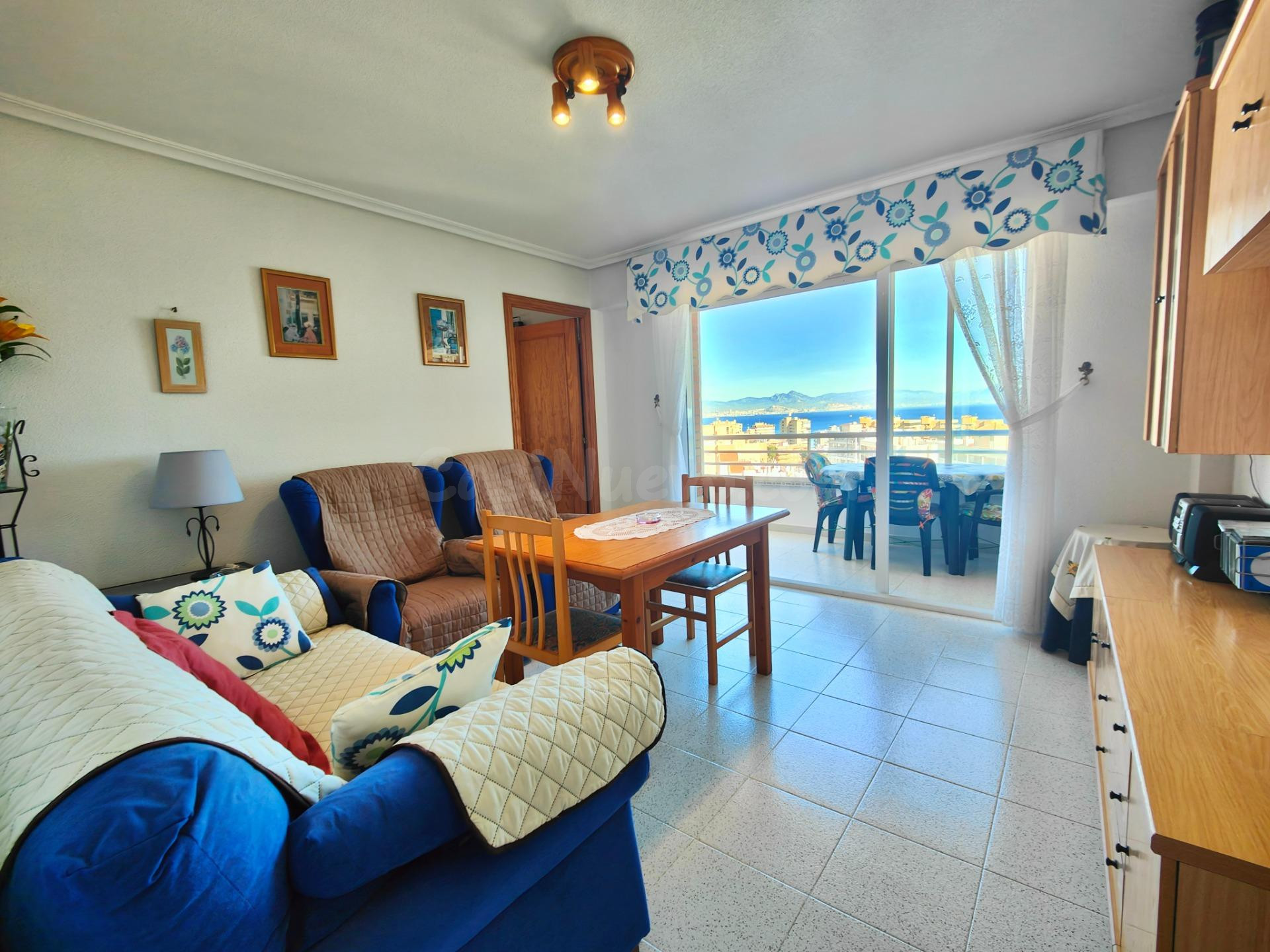 AMPLIO APARTAMENTO MUY LUMINOSO Y HERMOSAS VISTAS AL MAR - foto 5