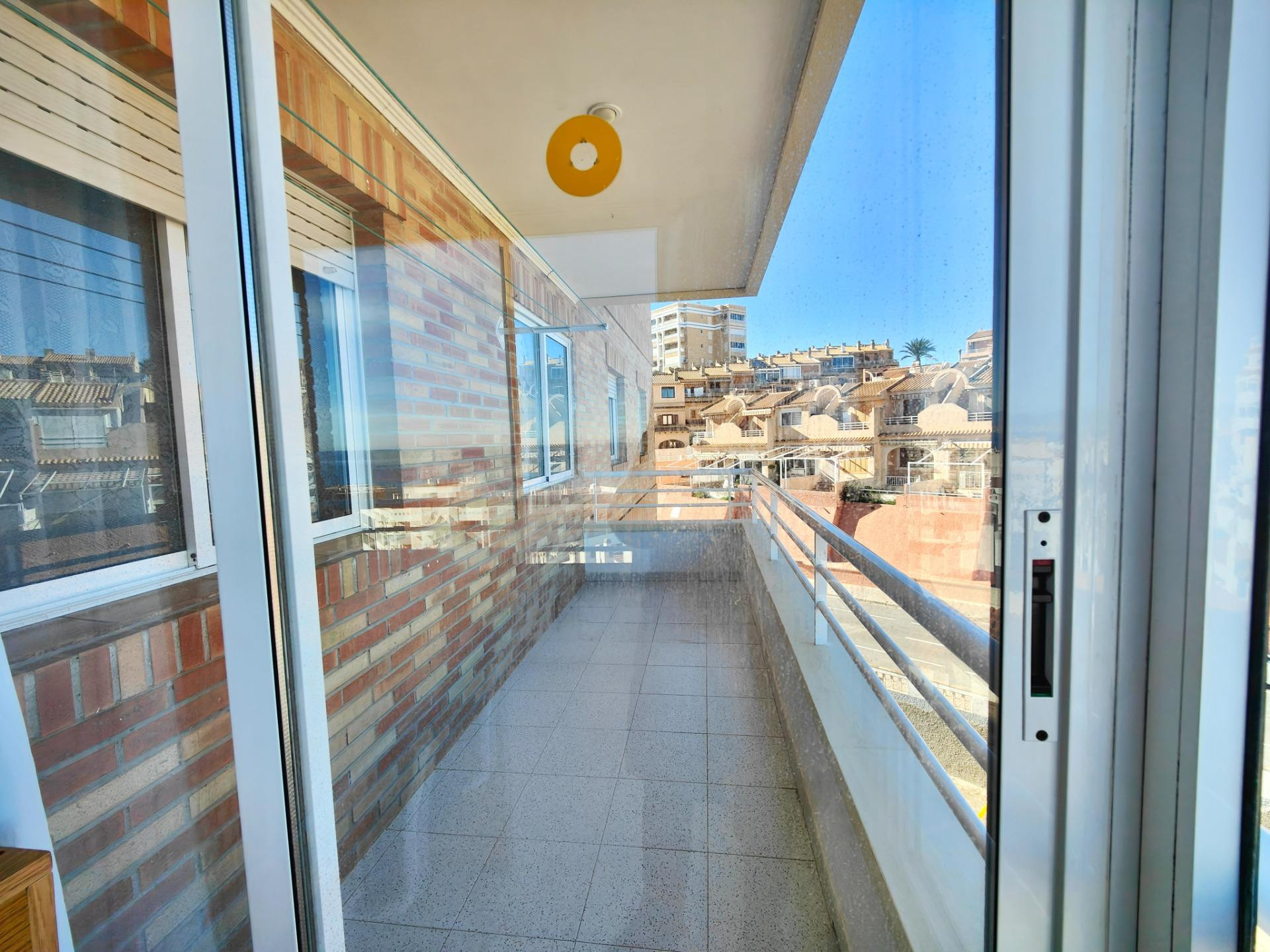 AMPLIO APARTAMENTO MUY LUMINOSO Y HERMOSAS VISTAS AL MAR - foto 15