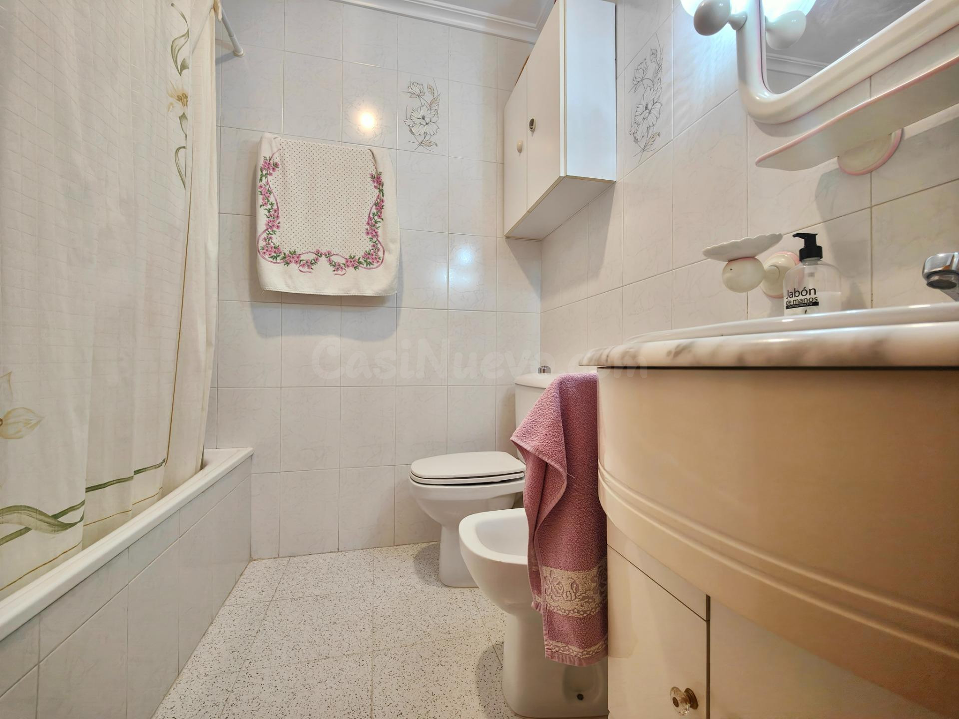 AMPLIO APARTAMENTO MUY LUMINOSO Y HERMOSAS VISTAS AL MAR - foto 24