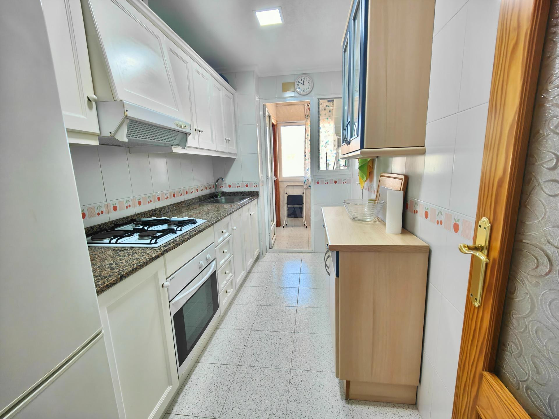 AMPLIO APARTAMENTO MUY LUMINOSO Y HERMOSAS VISTAS AL MAR - foto 29