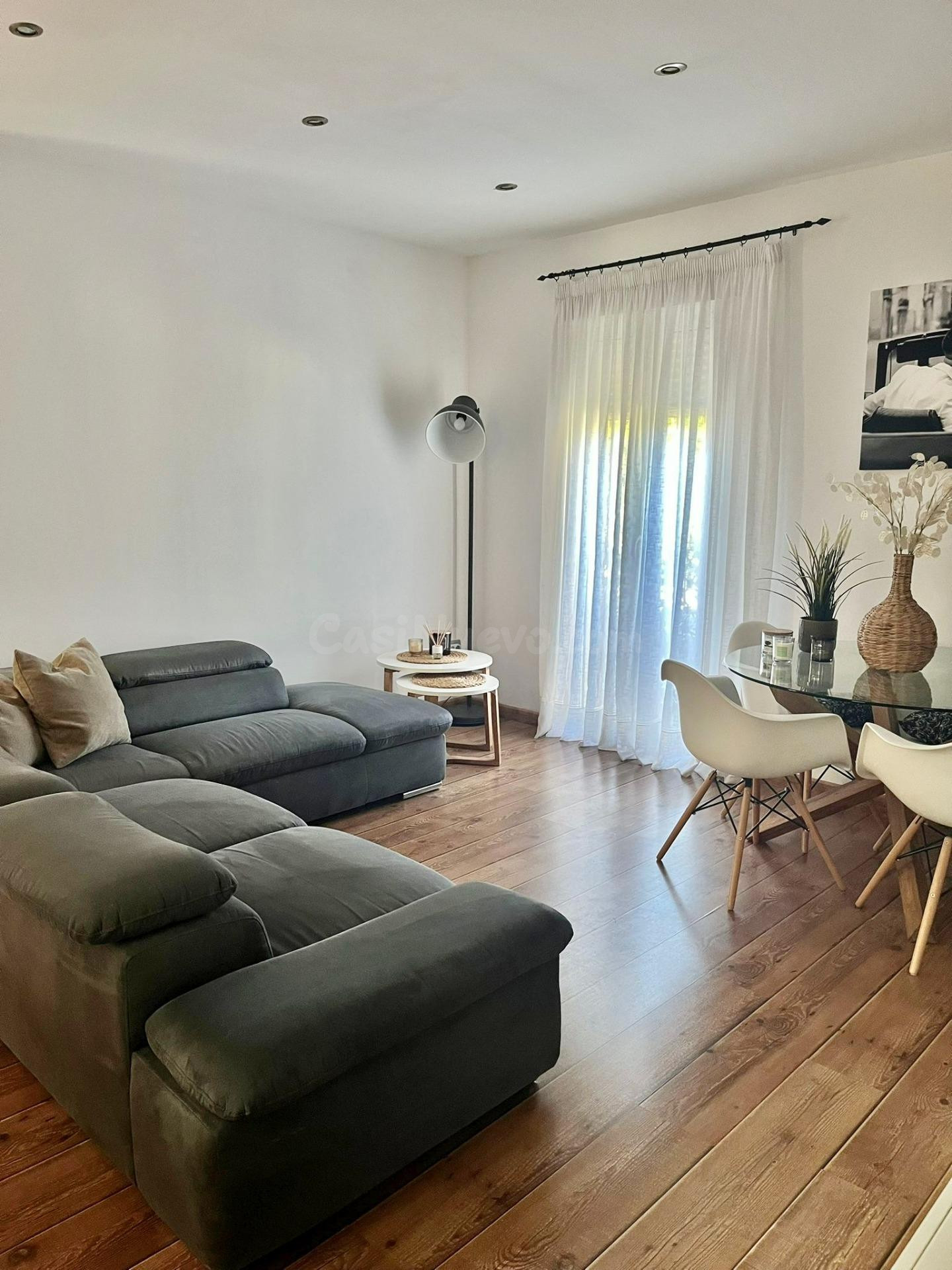 PRECIOSO PISO COMPLETAMENTE RENOVADO, CENTRICO Y LUMINOSO - foto 3