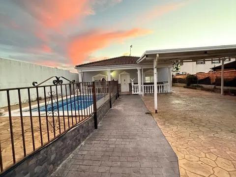 OPORTUNIDAD DE VENTA DE CASA EN ZONA DE LA BARQUERA ** NO HI