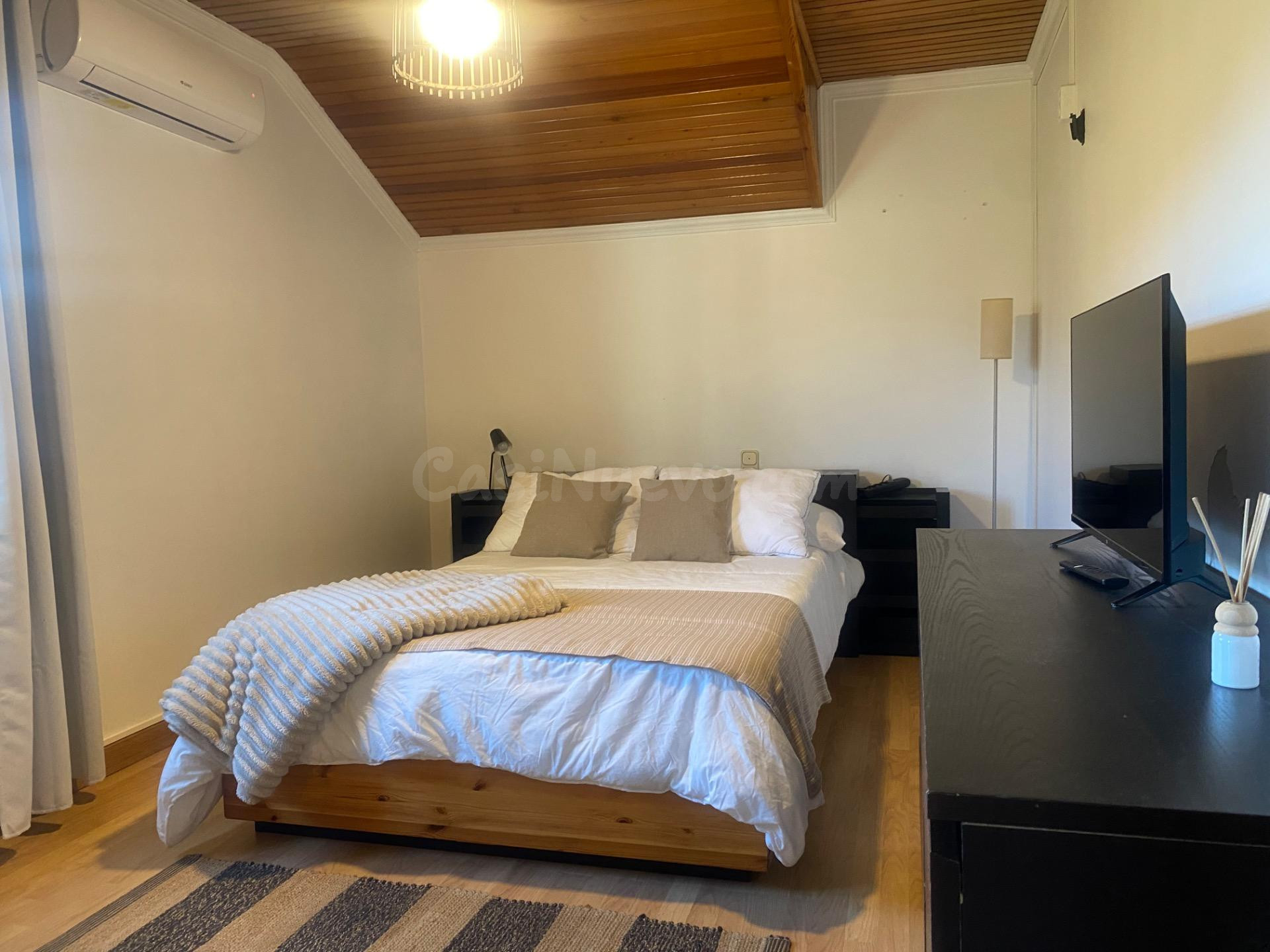 EN VENTA CHALET DE ENSUEÑO EN RUBIANS CON PISCINA Y TERRENO - foto 14