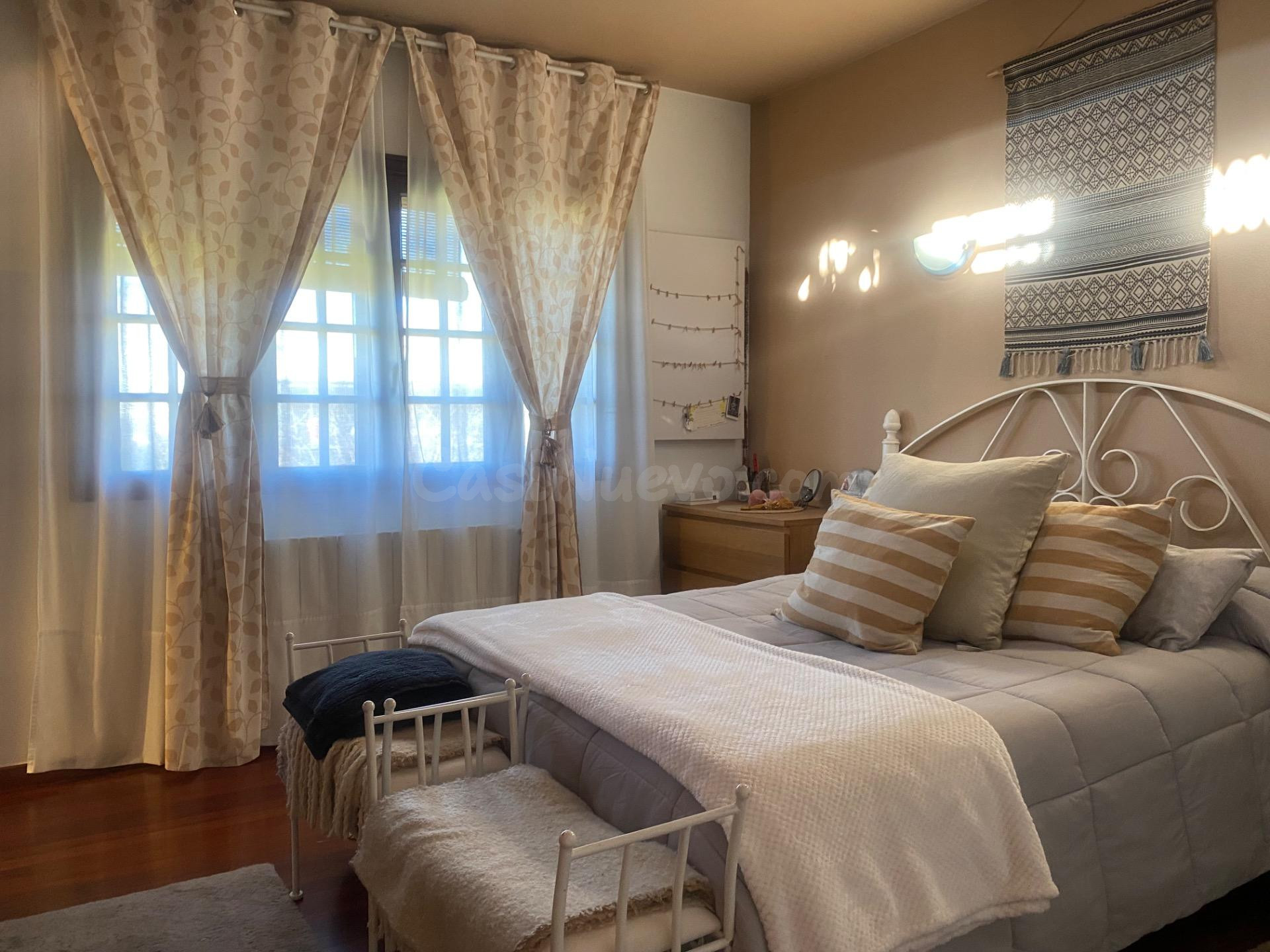 EN VENTA CHALET DE ENSUEÑO EN RUBIANS CON PISCINA Y TERRENO - foto 16