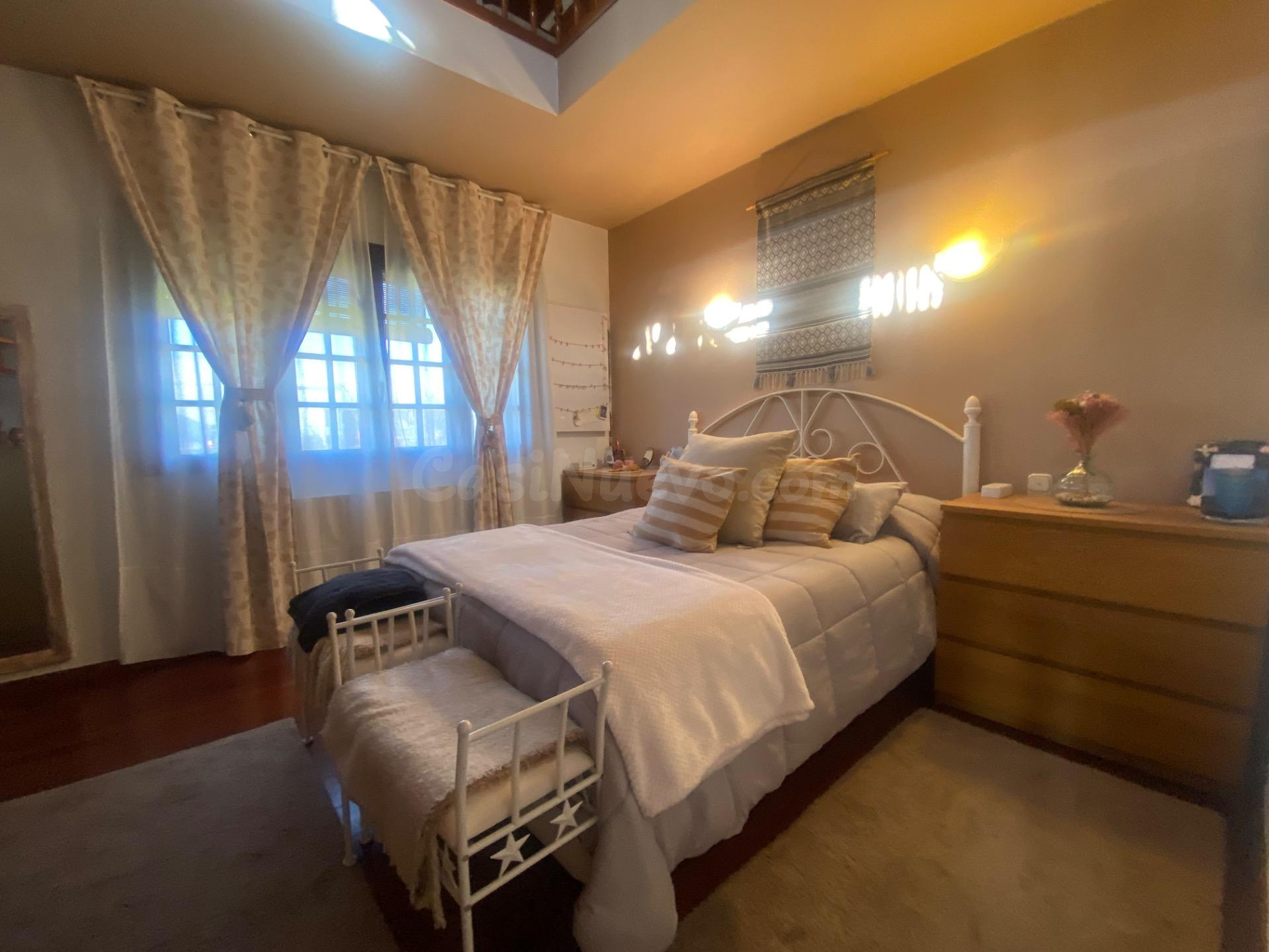 EN VENTA CHALET DE ENSUEÑO EN RUBIANS CON PISCINA Y TERRENO - foto 18