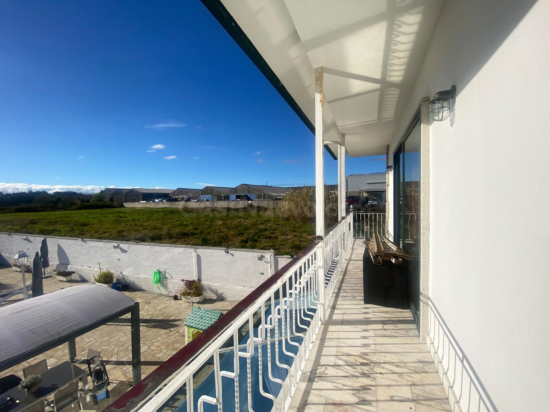 EN VENTA CHALET DE ENSUEÑO EN RUBIANS CON PISCINA Y TERRENO - foto 26