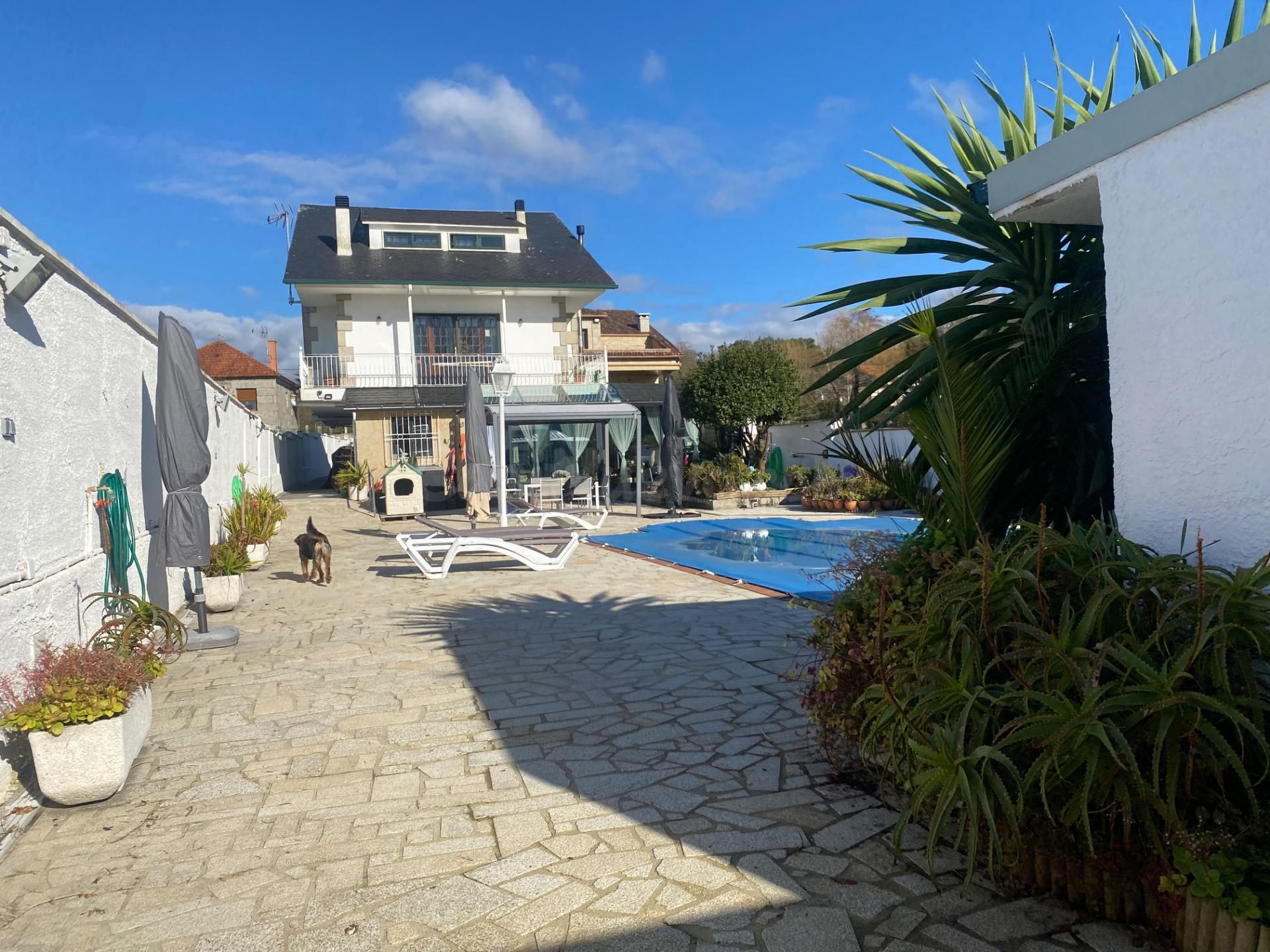 EN VENTA CHALET DE ENSUEÑO EN RUBIANS CON PISCINA Y TERRENO - foto 41