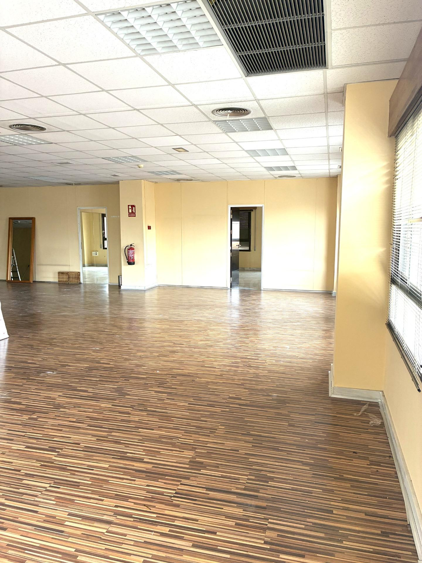 Gran oficina de alquiler cercana al centro Recogidas - foto 5