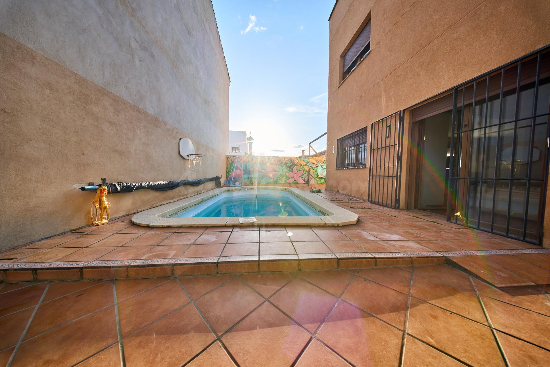 EN LA ZONA DE JUZGADOS SANTA FE, DISPONIBLE UN TROCITO DE PA - foto 6