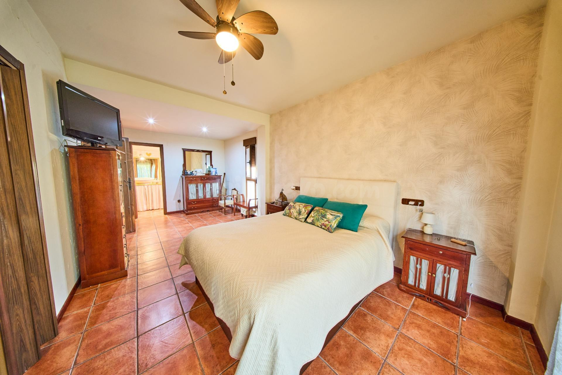 EN LA ZONA DE JUZGADOS SANTA FE, DISPONIBLE UN TROCITO DE PA - foto 23