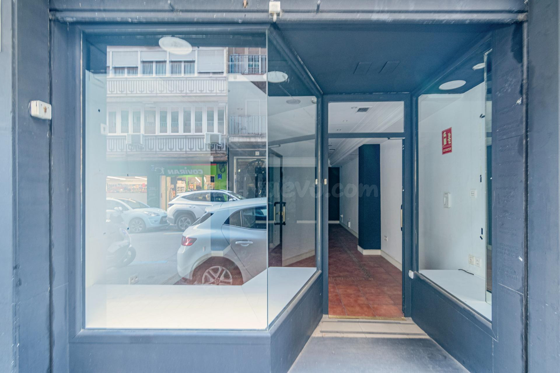 Alquiler de Local en Calle Ancha de Gracia. Granada - foto 2