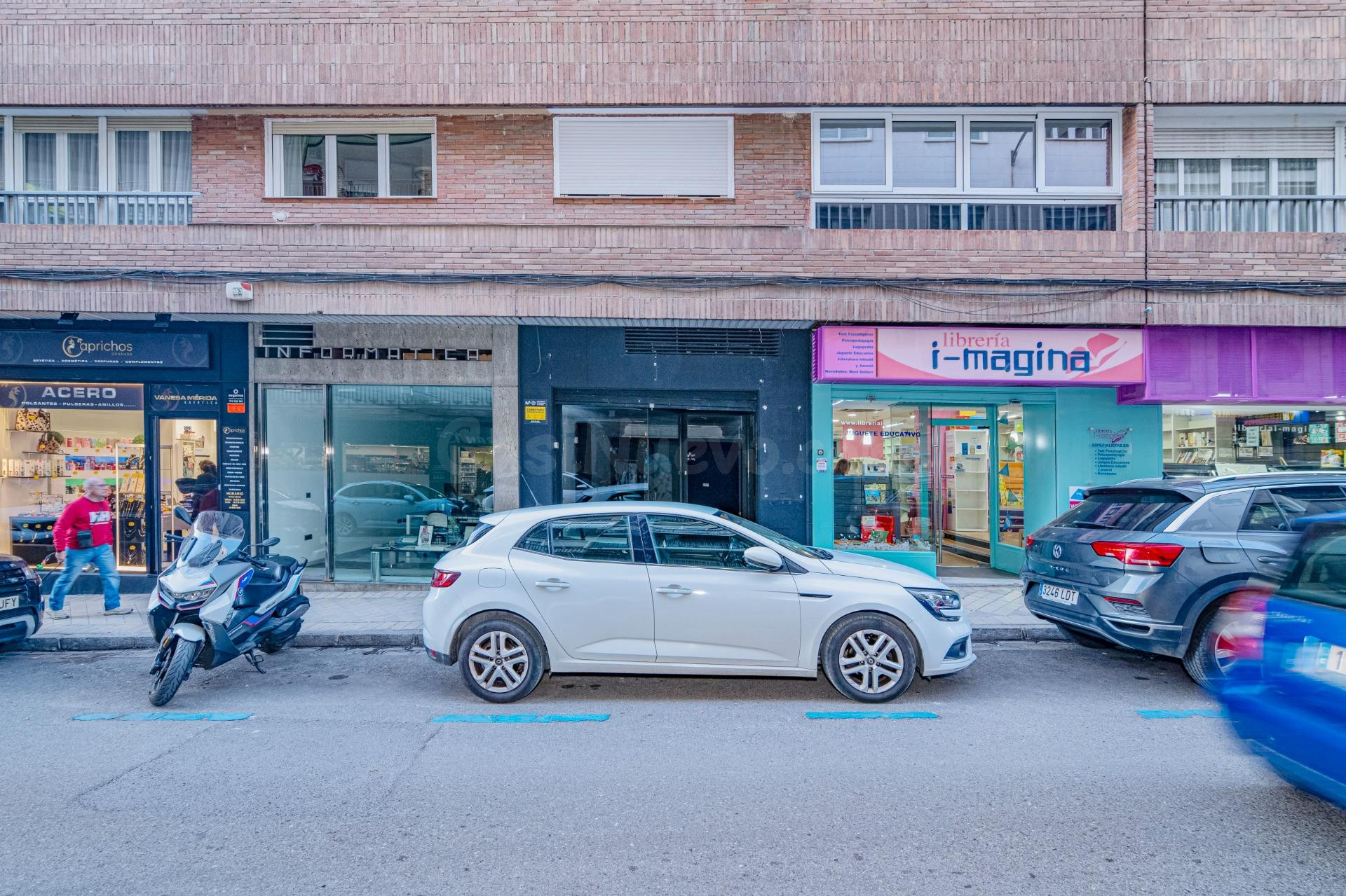 Alquiler de Local en Calle Ancha de Gracia. Granada - foto 3