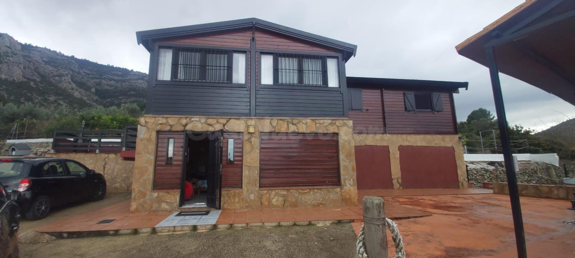 PRECIOSA CASA RODEADA DE NATURALEZA EN LA MONTAÑA DE PEDREGU