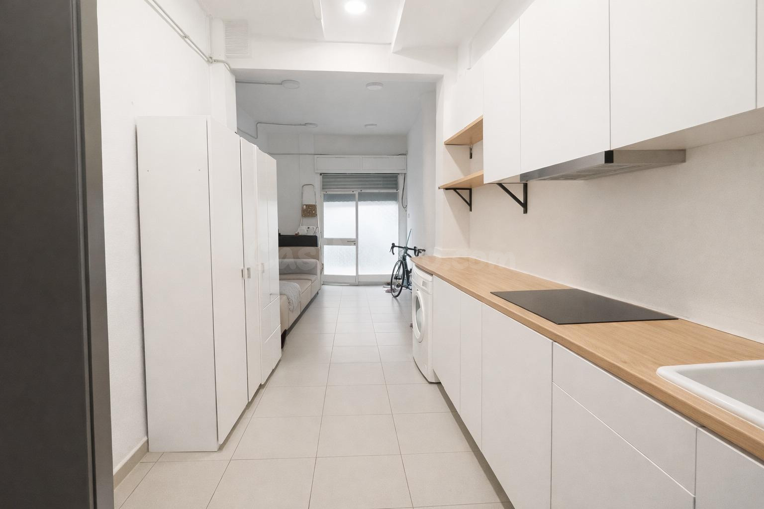 ¿Buscas inversión en Palma? Local reformado con alta rentabi - foto 6