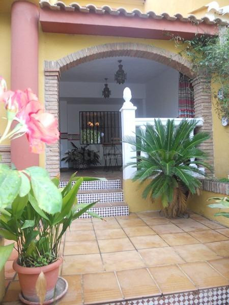 Bonito casa en la Zubia sin amueblar - foto 2