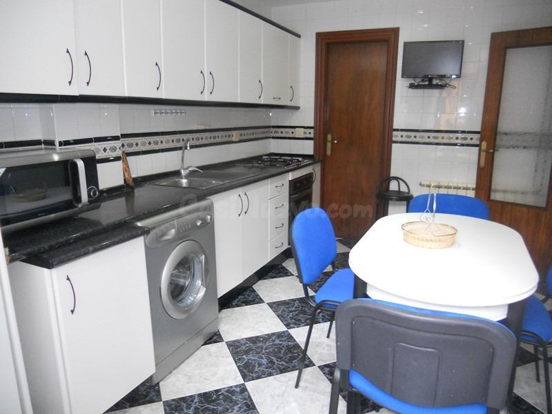 Bonito casa en la Zubia sin amueblar - foto 27