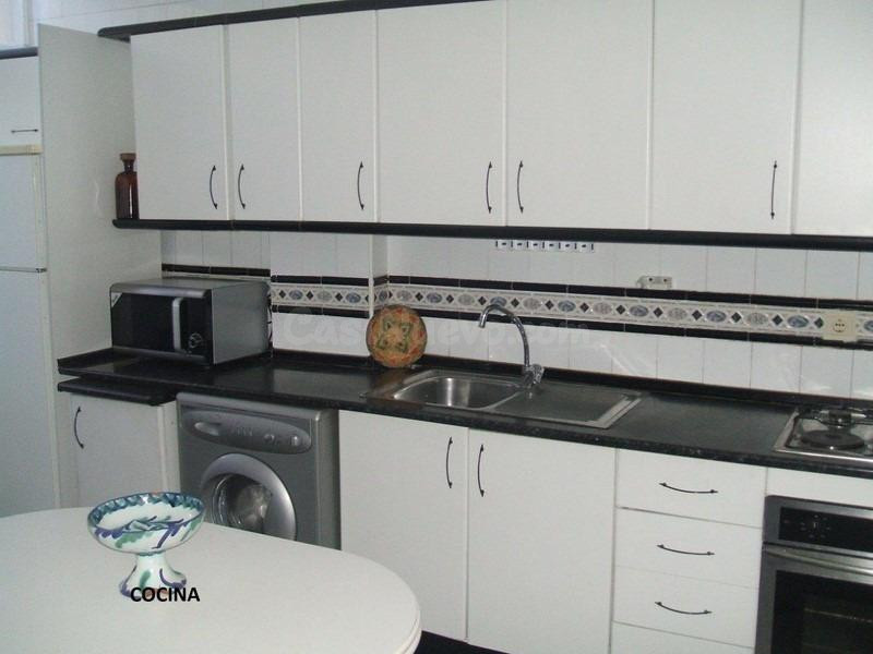 Bonito casa en la Zubia sin amueblar - foto 29