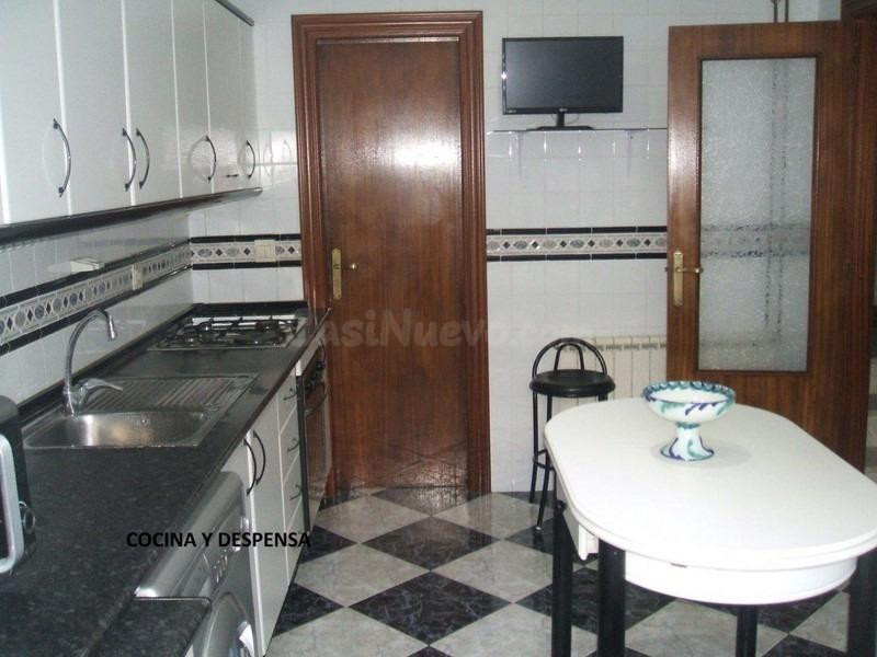 Bonito casa en la Zubia sin amueblar - foto 30
