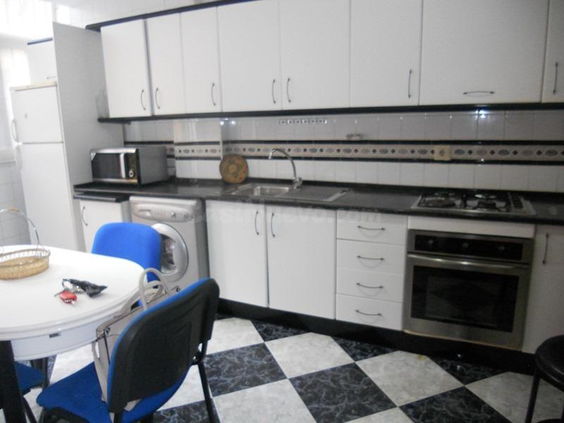 Bonito casa en la Zubia sin amueblar - foto 33