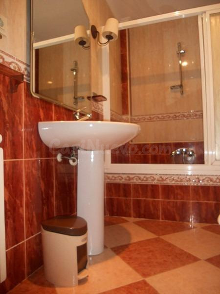 Bonito casa en la Zubia sin amueblar - foto 46