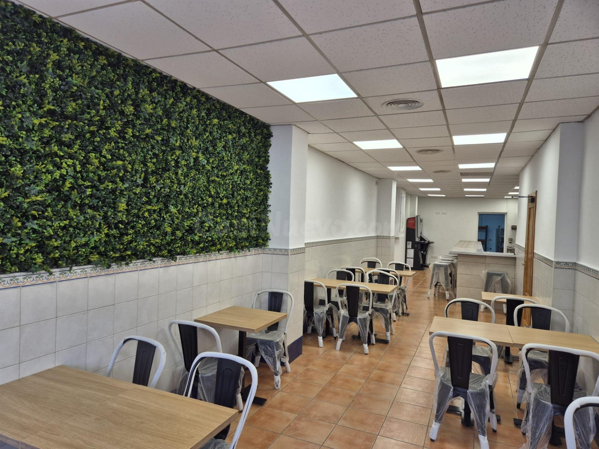 Traspaso de local reformado en Son Cotoner – listo para empe - foto 15