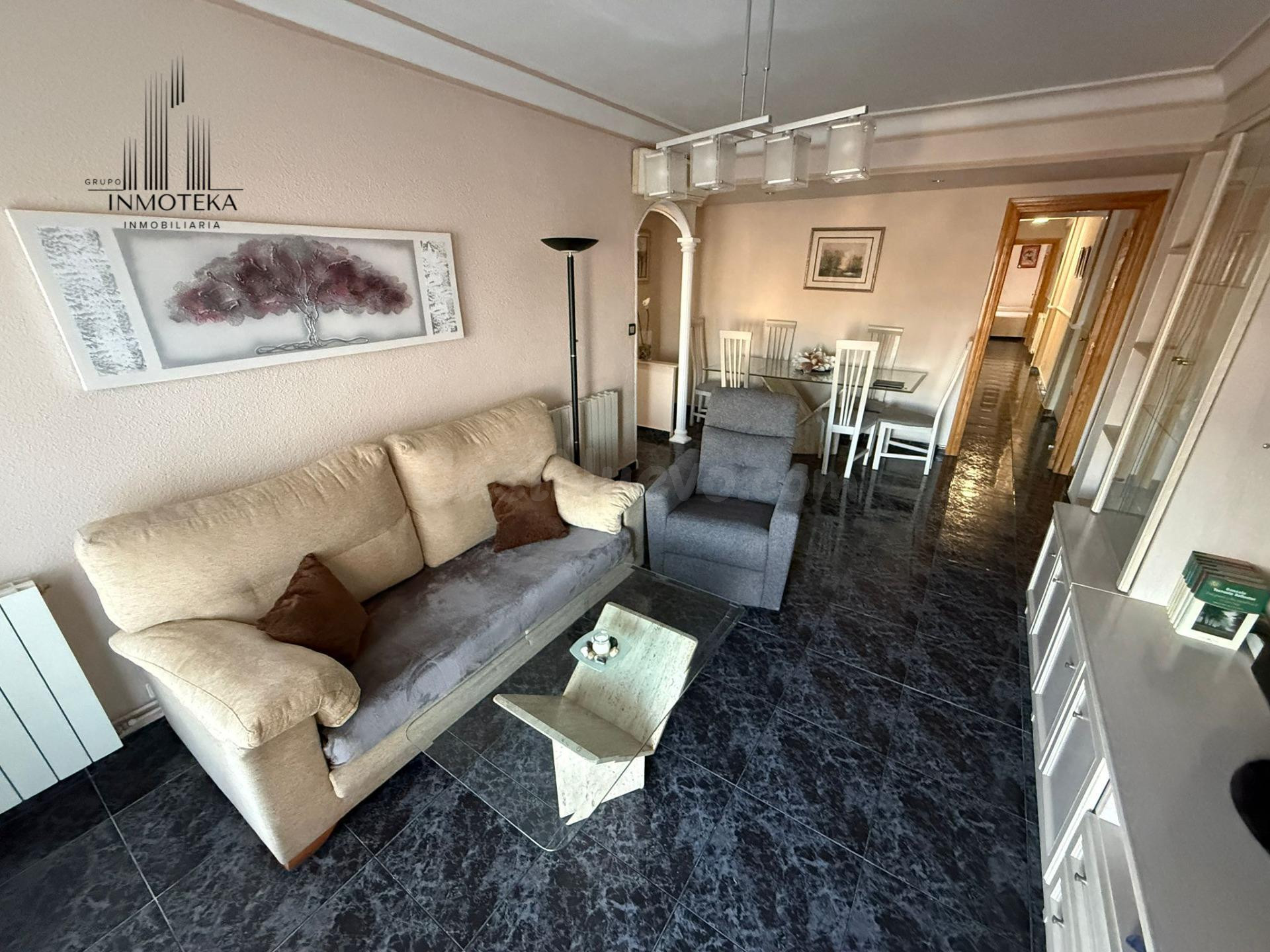 REF: C097 GRUPO INMOTEKA INMOBILIARIA VENDE PISO ZONA CIRCUN