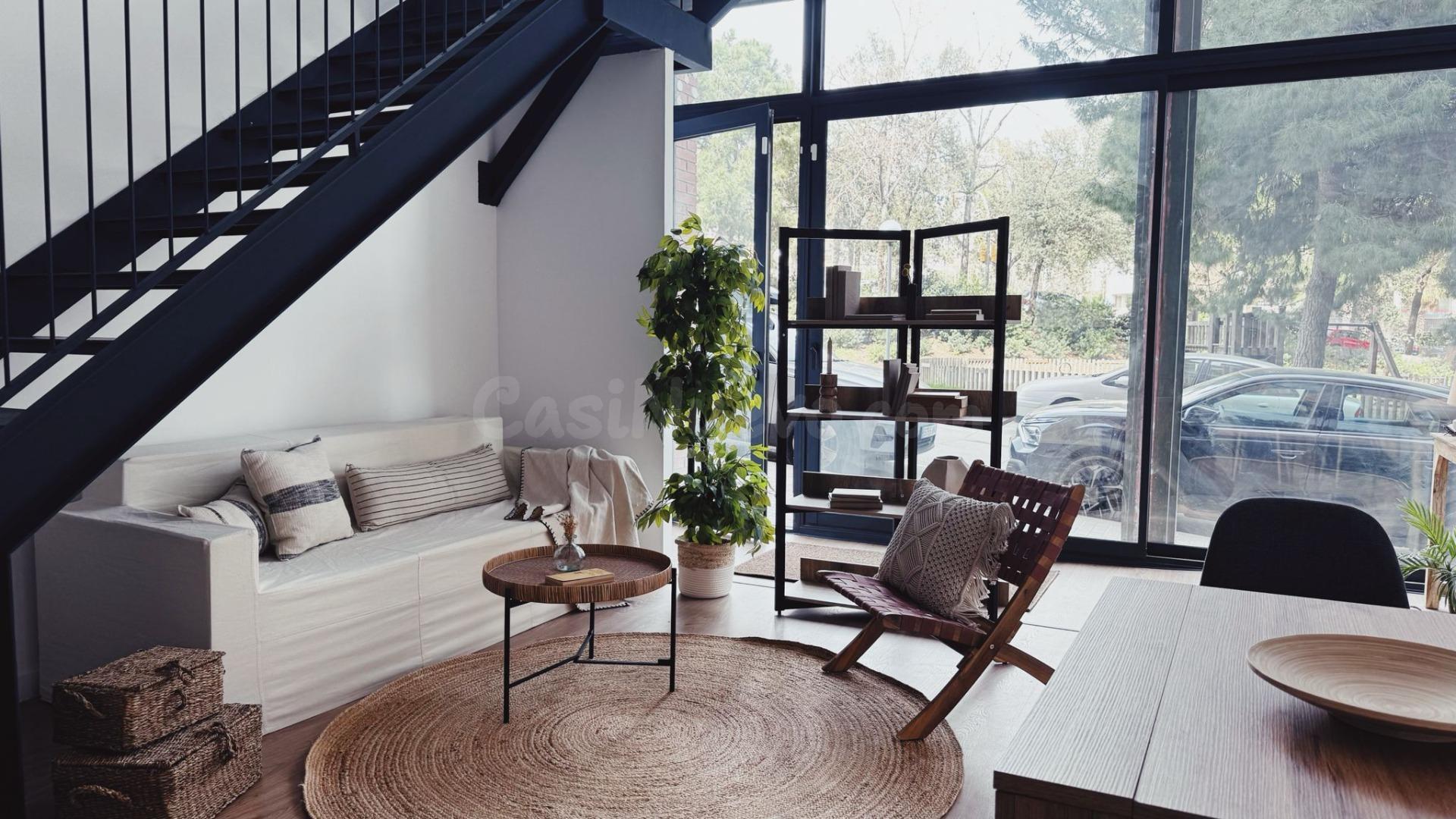 Espectacular dúplex tipo loft reformado con techos de 5 m en - foto 3