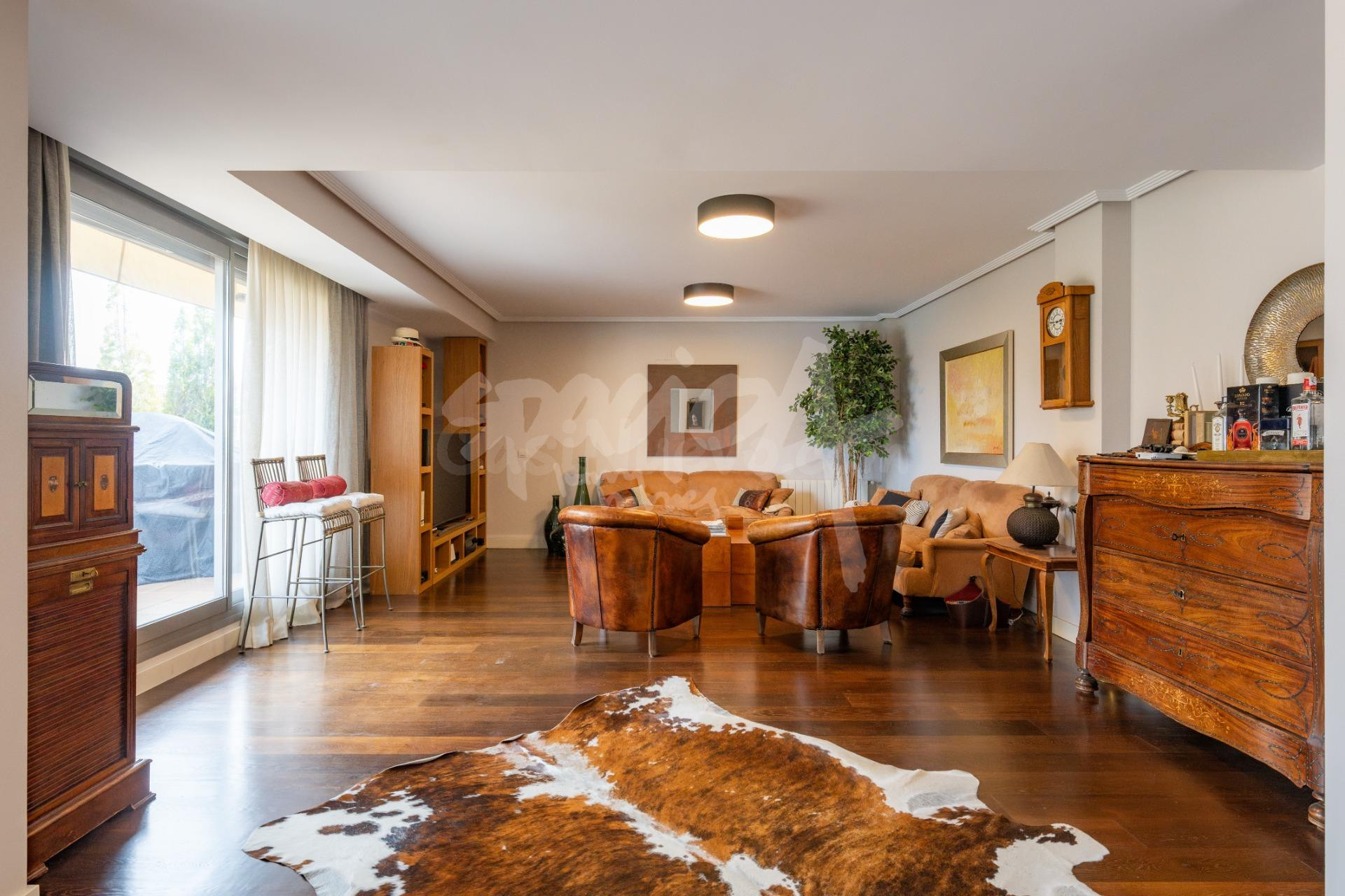 Ático dúplex con terrazas y vistas despejadas: amplitud, luz